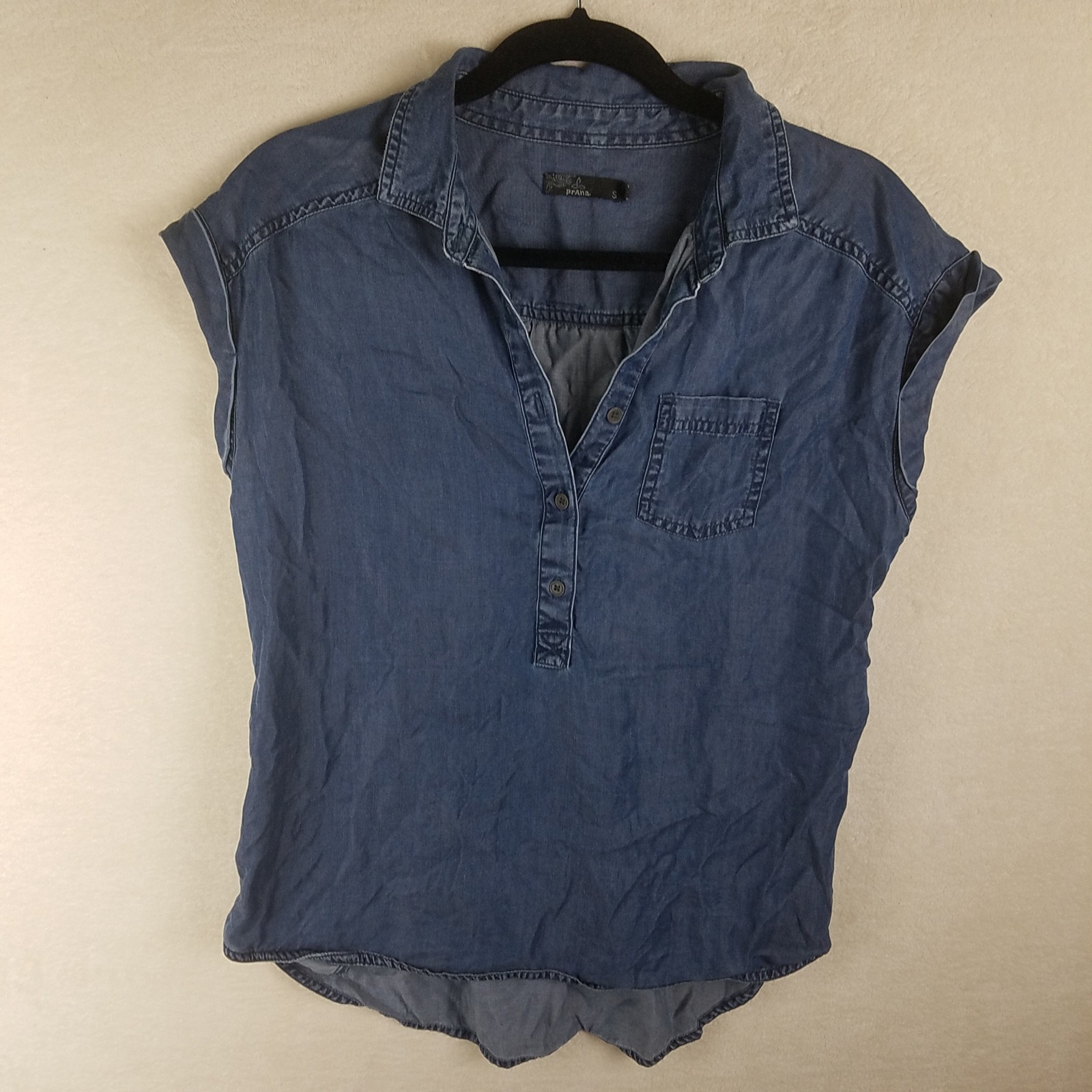Prana Popover Top Womens Small Blue Excellent Cap Sleeve Chambray Pleated Back